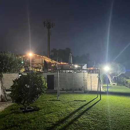 Fernandes Sunshine 公寓 *